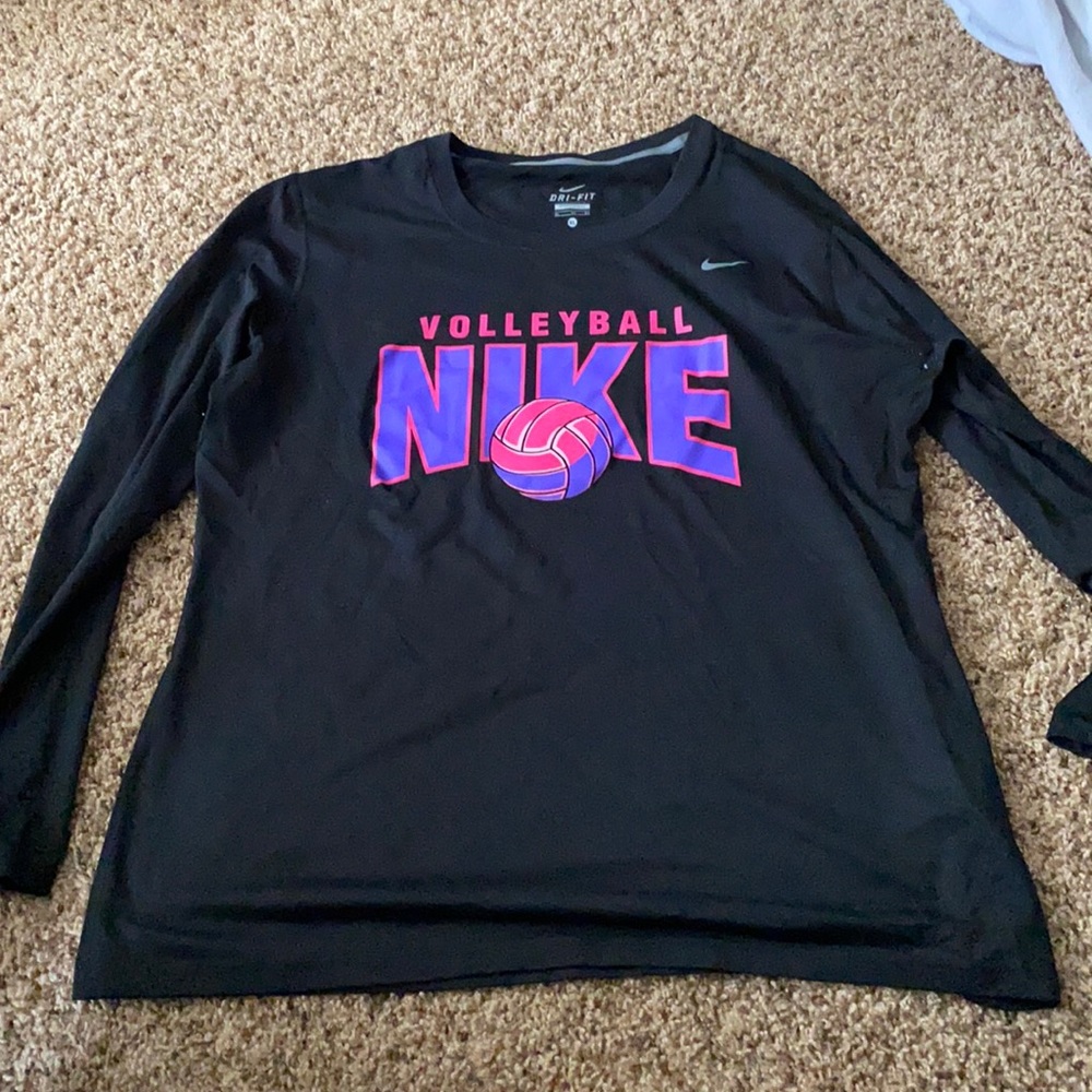 Beautiful nike vball shirt!
